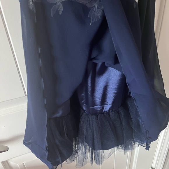 Worn one time. Gorgeous navy dress - Picture 4 of 4